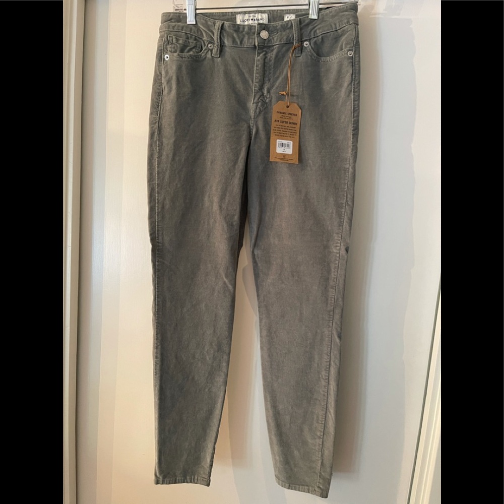 Lucky Brand Bundle (Sage Green Jacket, Jeans with matching Tee and Belt) - Picture 15 of 16